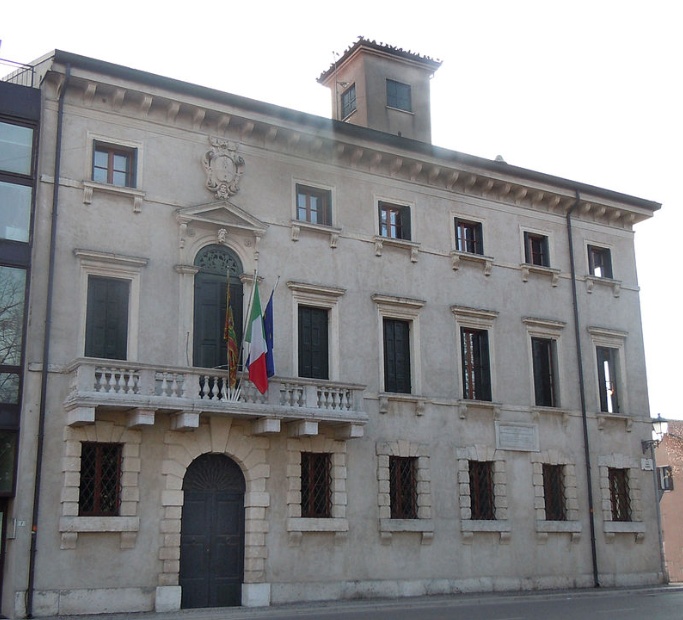 Sommacampagna, a Caselle palazzetto da 800mila euro