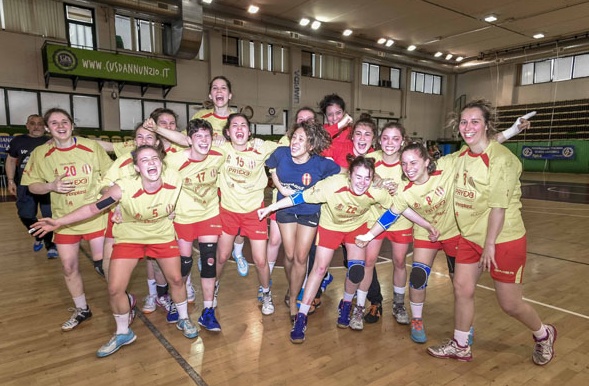 Pallamano, il Dossobuono torna in serie A!