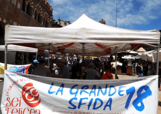 Ragazzi disabili al fianco dei commercianti