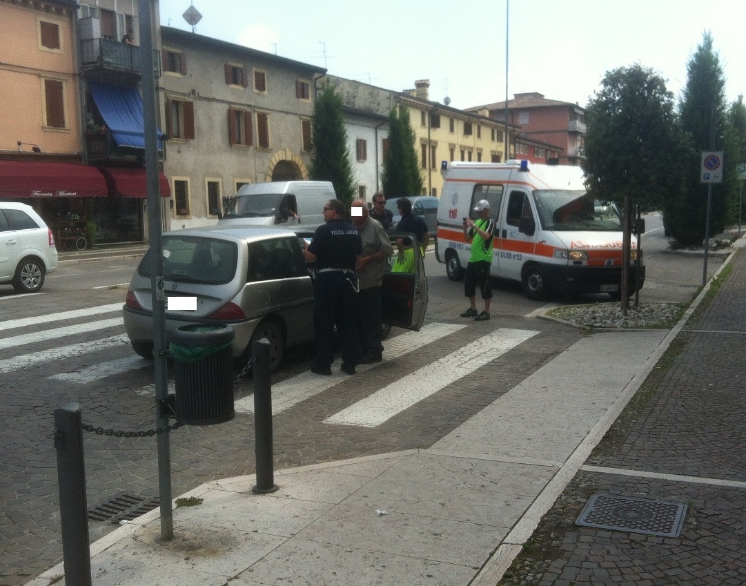 AGGIORNAMENTO: Pedone investito sulle strisce