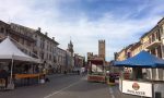 Lavori in corso: ci si prepara per la Festa della Pizza