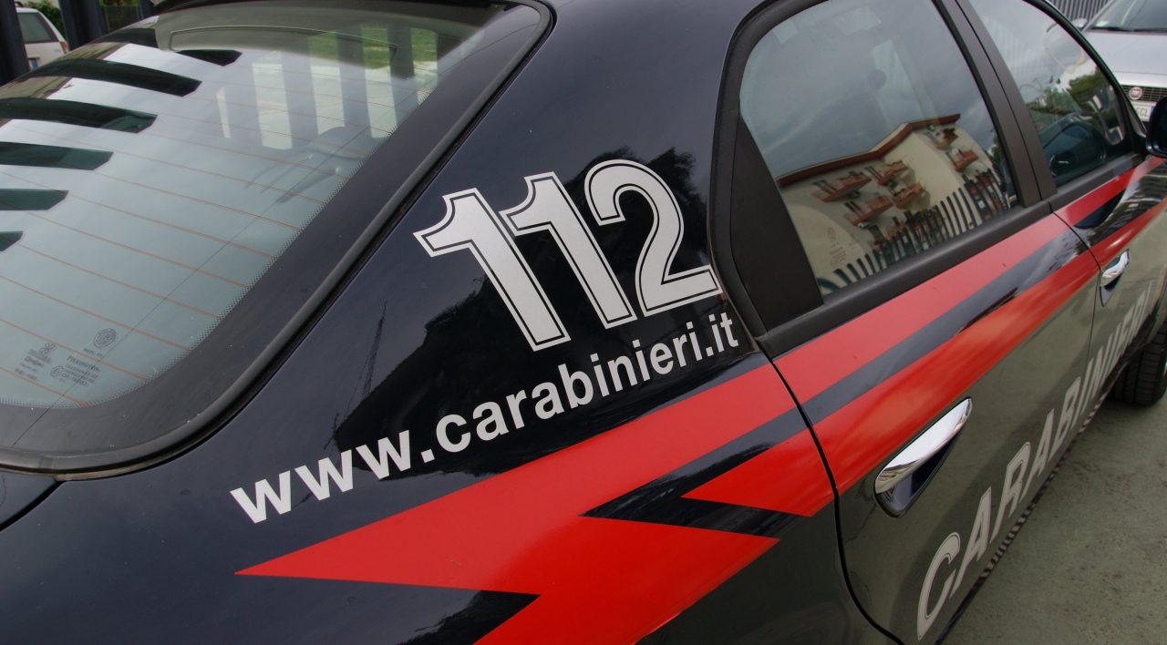 Molesta ragazzine ed una 30enne, arrestato un 59enne