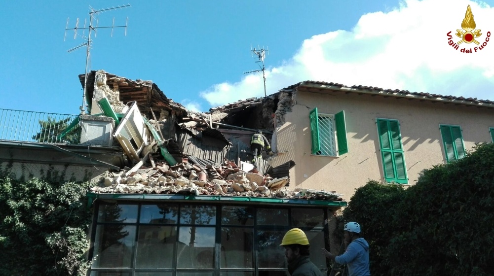 Terremoto, da Verona corre in soccorso la farmacia mobile
