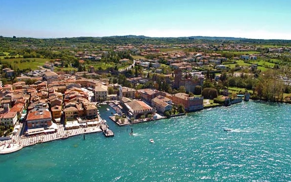 Abusi edilizi sul Garda, trenta persone denunciate