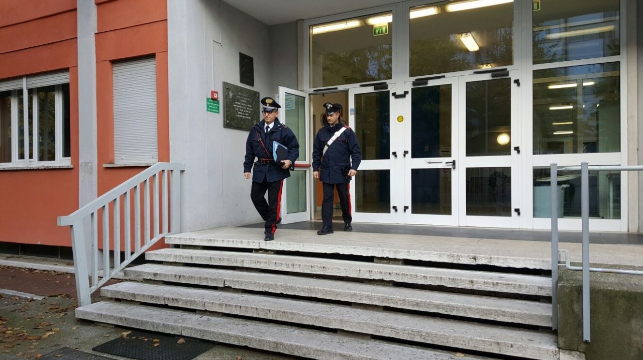 Arrestato per tentata sostituzione di persona all’esame