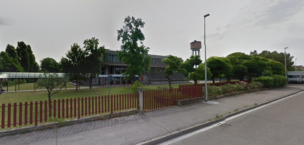 Furto e atti di vandalismo alla scuola media di Povegliano