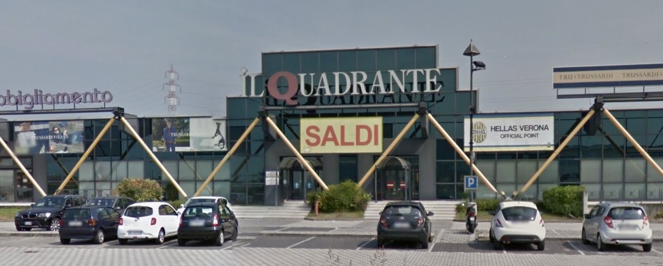 Indossa dei jeans rubati: arrestata