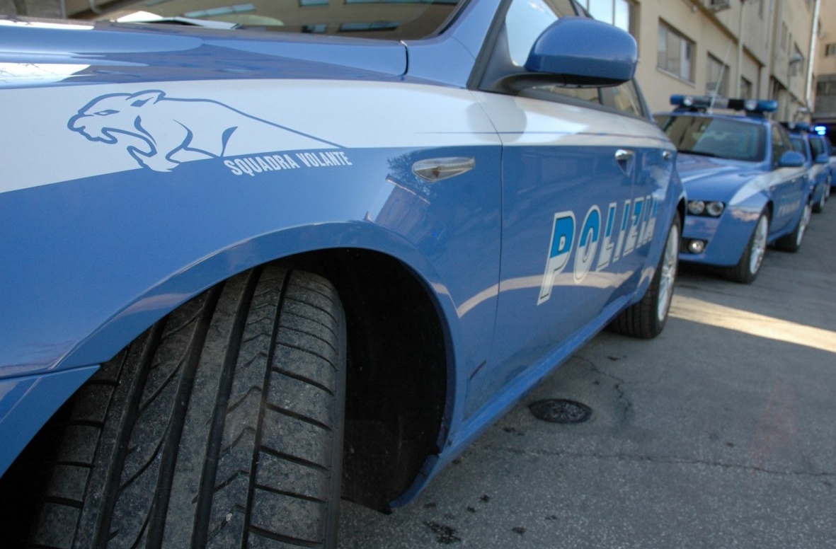 Quattordicenne molestata da un adulto in autobus