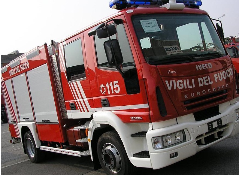Si rovescia camion a Vigasio, gasolio per strada