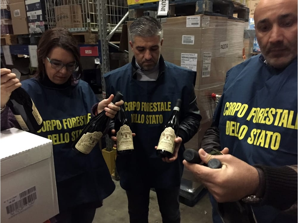 Amarone contraffatto sequestrato all’Auchan