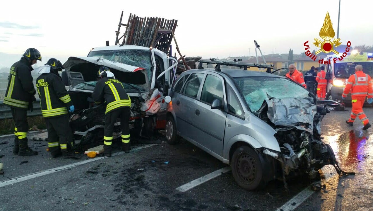 Grave incidente a Valeggio, morto un 35enne