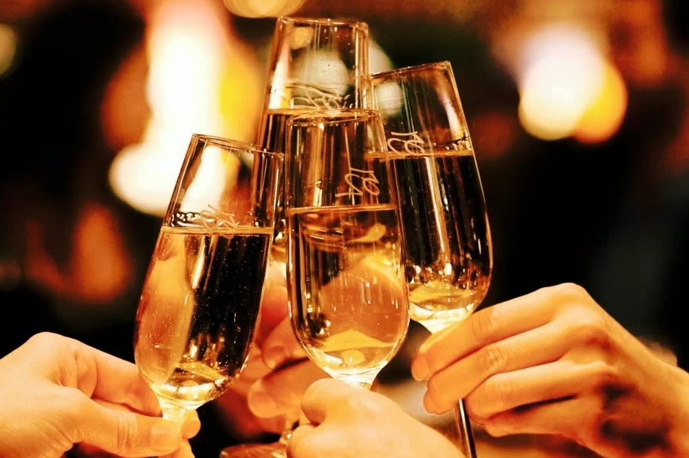 BUON 2017 e l’anno prossimo dateci pane e salame