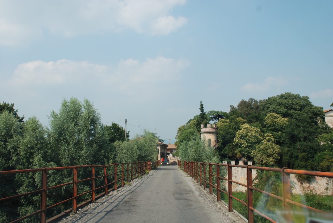 Bussolengo, domani chiude il ponte per Arcè: “Pericoloso”