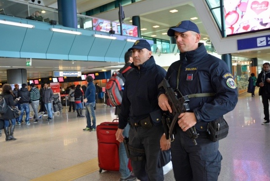 Documenti falsi, donna eritrea arrestata al Catullo