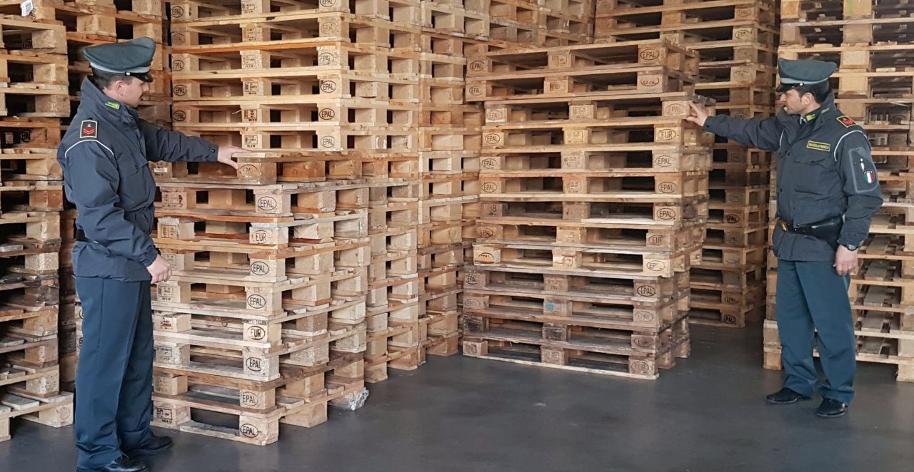 Pallet contraffatti, blitz della Guardia di Finanza di Villafranca