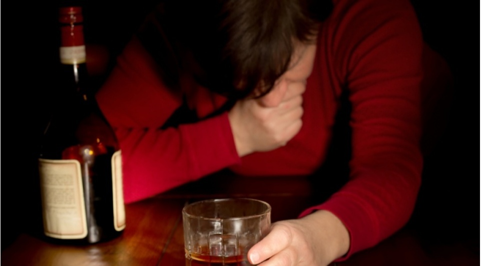 Alcol, pericolo «rosa»