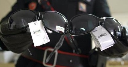 Clamoroso: occhiali da sole in commercio non a norma!