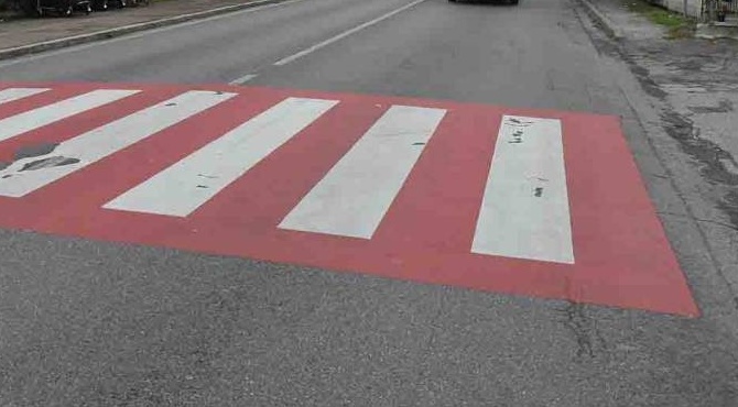 Ciclista investito sulle strisce, era ubriaco