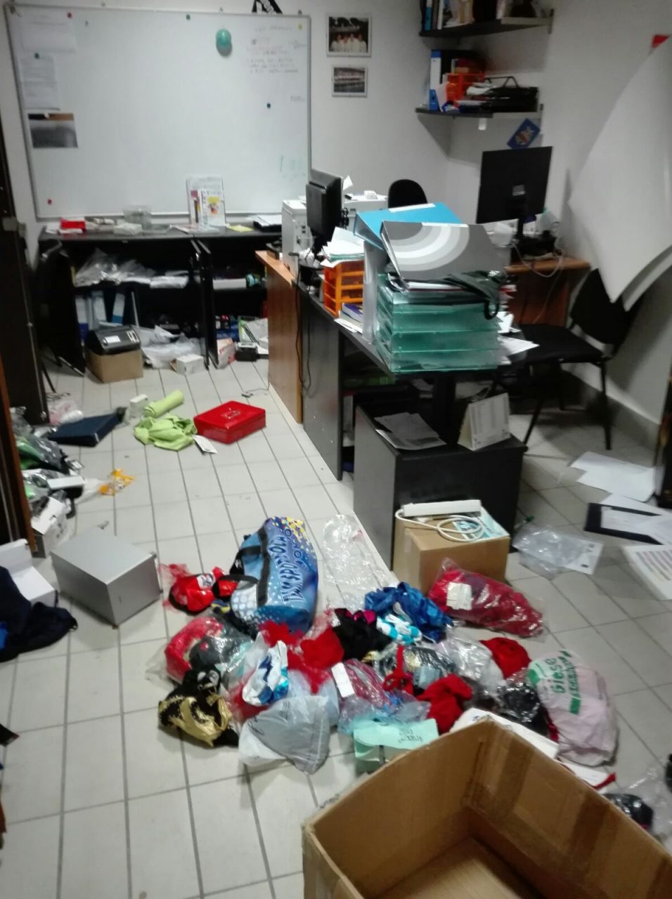 Ladri in azione alle piscine di Isola della Scala