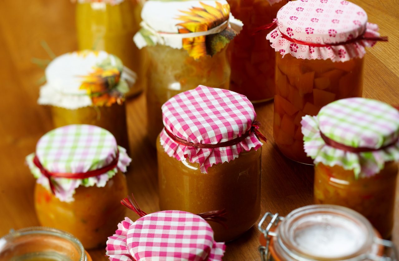 Lotta agli sprechi alimentari: marmellate e conserve con gli scarti