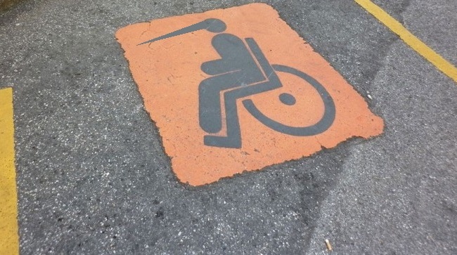 Percepiva pensione invalidità ma guidava i camion, arrestato rumeno