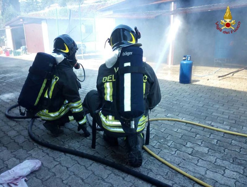 San Massimo, esplode una bombola del gas: un ferito