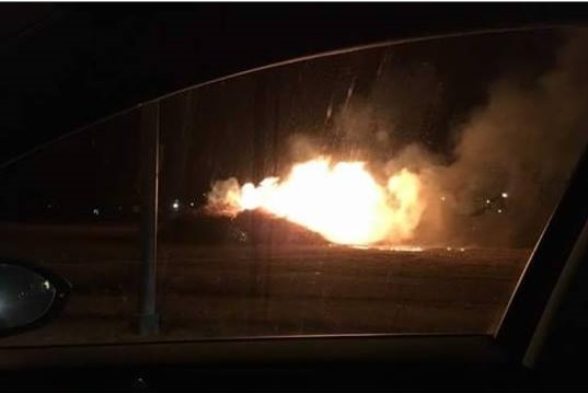 Valeggio, vandali bruciano in anticipo la vecia, necessario l’intervento dei pompieri