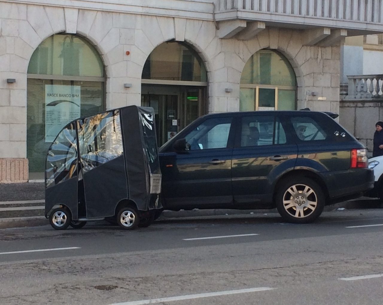 Villafranca: c’è chi ostenta, chi no