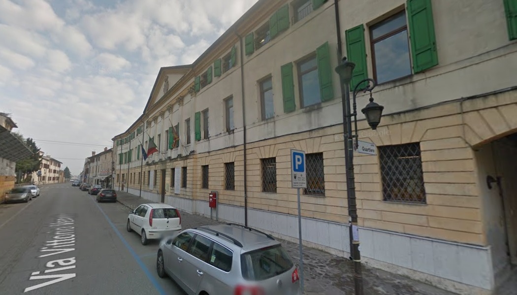 «Bocciata mozione su profughi, perchè?»