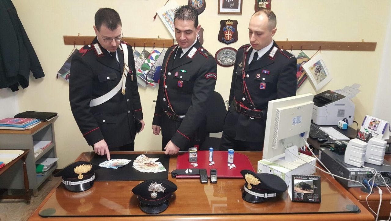 Controlli a tappeto, in manette uno spacciatore e cinque denunce per furto
