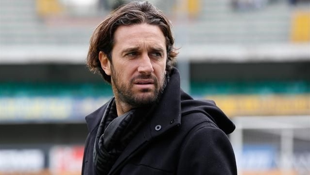 Hellas aggredito ad Avellino. Toni: «I vigili si sono girati»