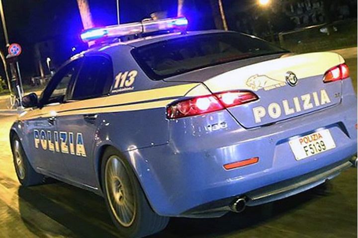 Inseguimento a sirene spiegate a Quaderni