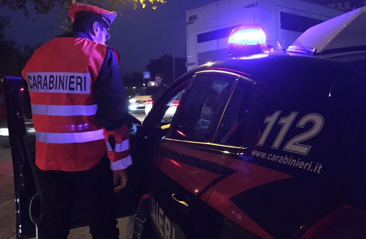 Lago, arrestato mentre svaligia un bar
