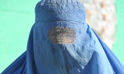«Metti il burqa per 550 euro». Forum ci prova con Maria