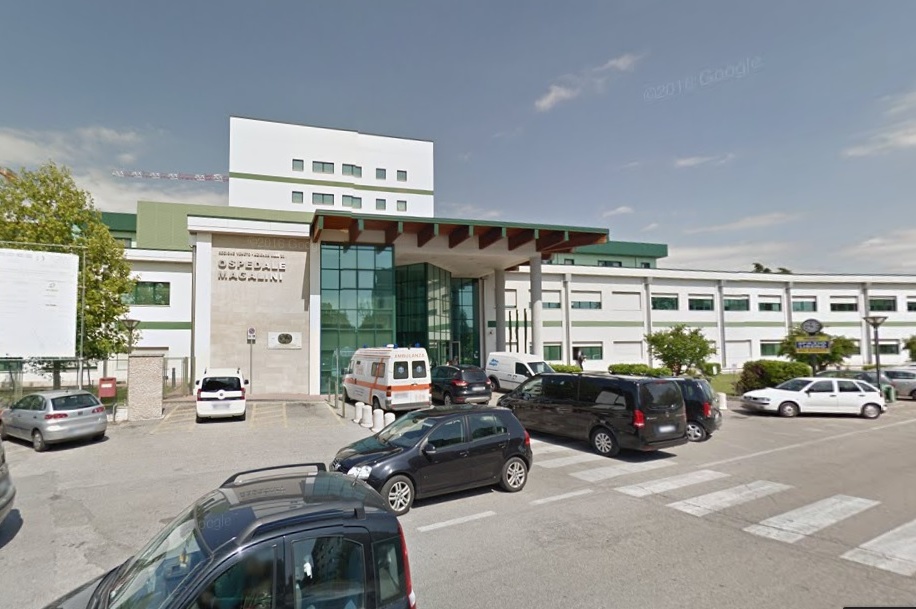 «Mio figlio sta male, non riescono a visitarlo»