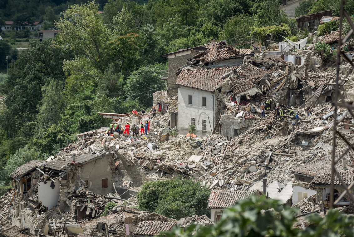 Rubano auto a prete terremotato, villafranchese ne regala un’altra