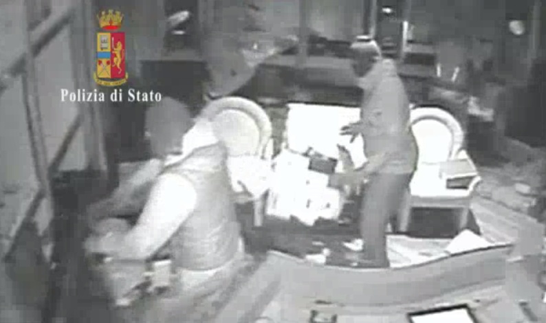 Spaccate per 1,5 milioni, nella banda un romeno di Bussolengo VIDEO