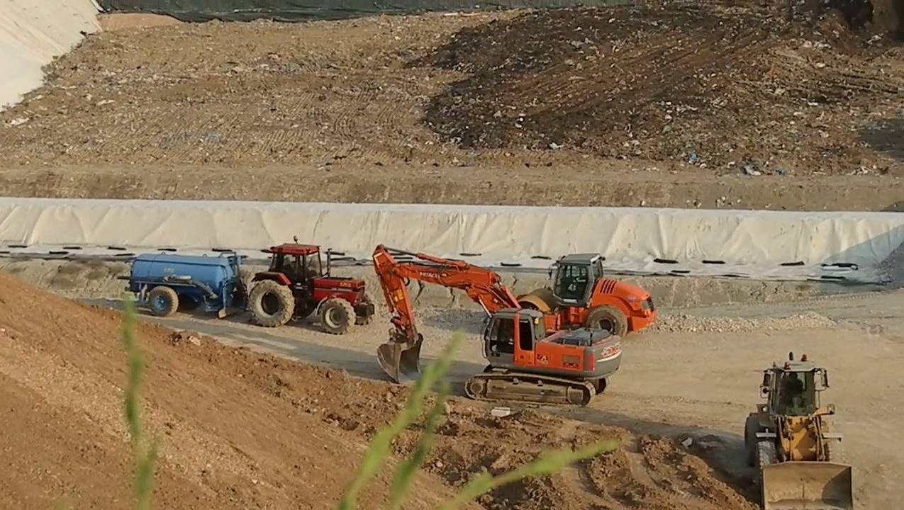 Discarica Siberie, interventi urgenti per limitare i forti odori