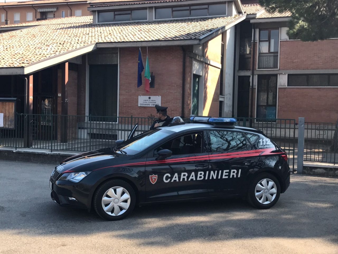 Droga vicino a scuola, arrestato 21enne