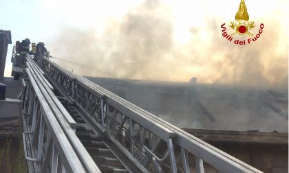 Incendio a Verona, due vigili del fuoco feriti a causa di un crollo