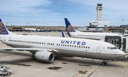 La United Airlines nega imbarco per leggings, scoppia polemica