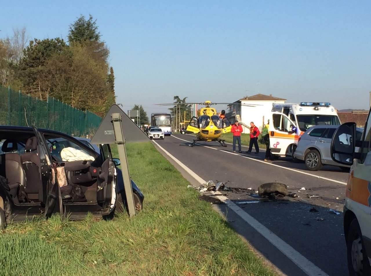 Malore alla guida, schianto in via Custoza