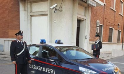 Carabiniere in congedo aiuta ad acciuffare ladro di borse