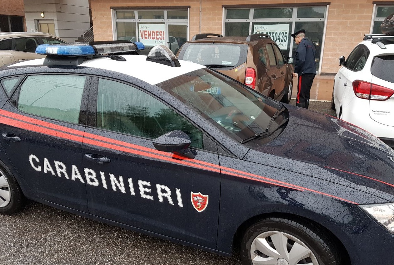 Furto su un auto, arrestato un tunisino