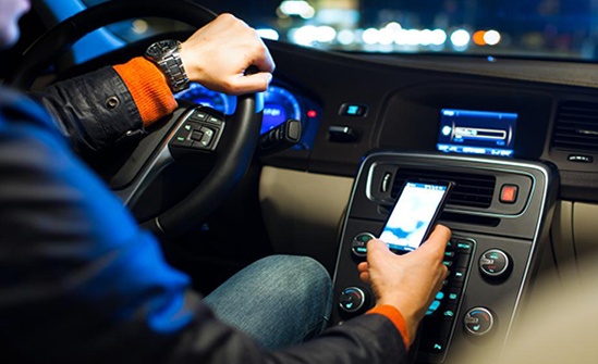 Inasprimento multe per chi guida col cellulare?