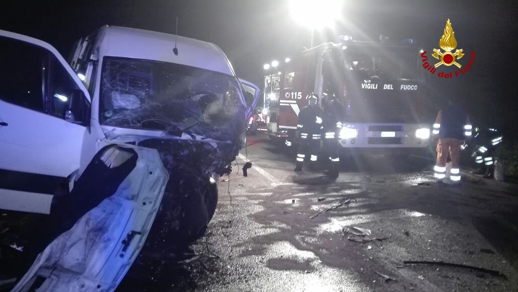Incidente sulla SS309, un morto e dieci feriti – Le IMMAGINI