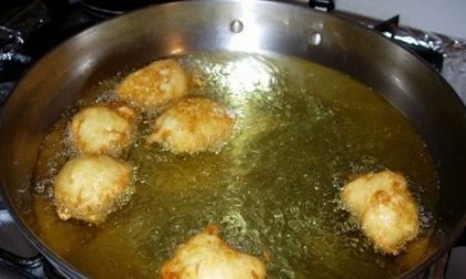 Odore di fritto nei condomini, da oggi è reato