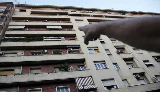 Precipita dal balcone, intervento dell’elisoccorso