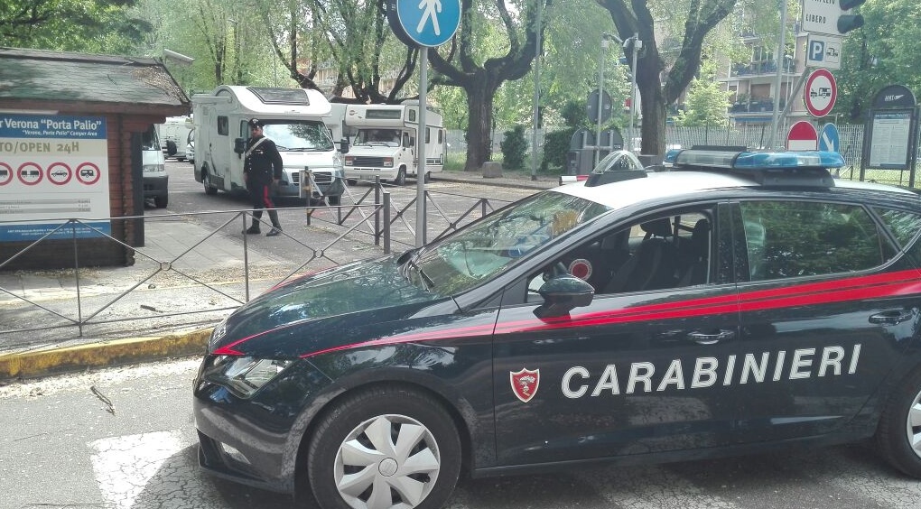Tentato furto al parcheggio camper, arrestati due ragazzi