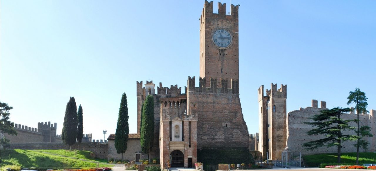 «Viva viva Villafranca, dei paesi la Regina»
